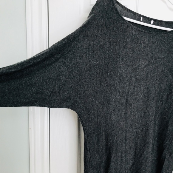 Light Knit Tunic (Dolman sleeve) - Picture 3 of 4